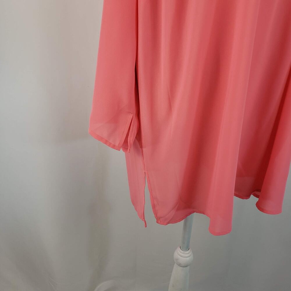 NWT Eloquii Flowy Sheer Deep V-Neck Long Sleeve Rounded Shirttail Hem Top 20 - Picture 7 of 15
